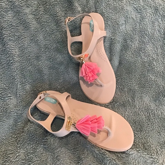 Oka B tan T-strap sandals with pink tassels, Size 9 - Picture 3 of 6